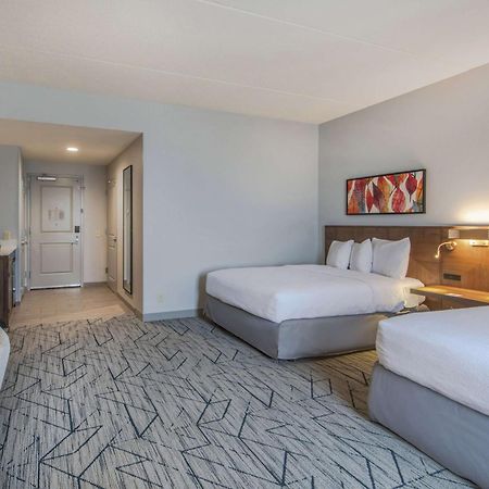 Hilton Garden Inn Raleigh Cary Exterior foto