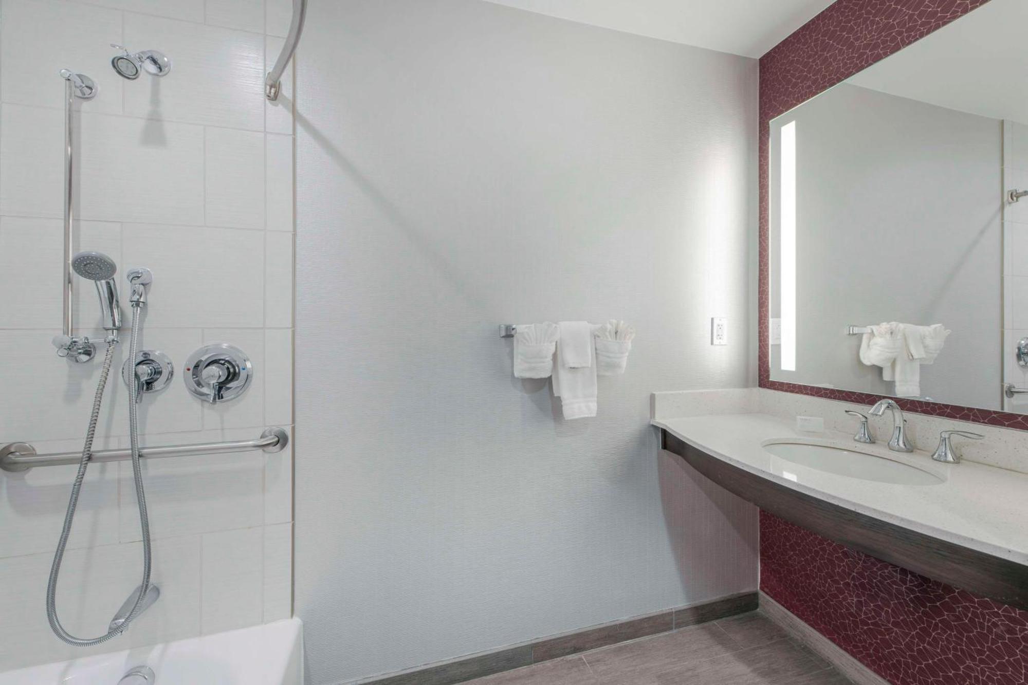 Hilton Garden Inn Raleigh Cary Exterior foto