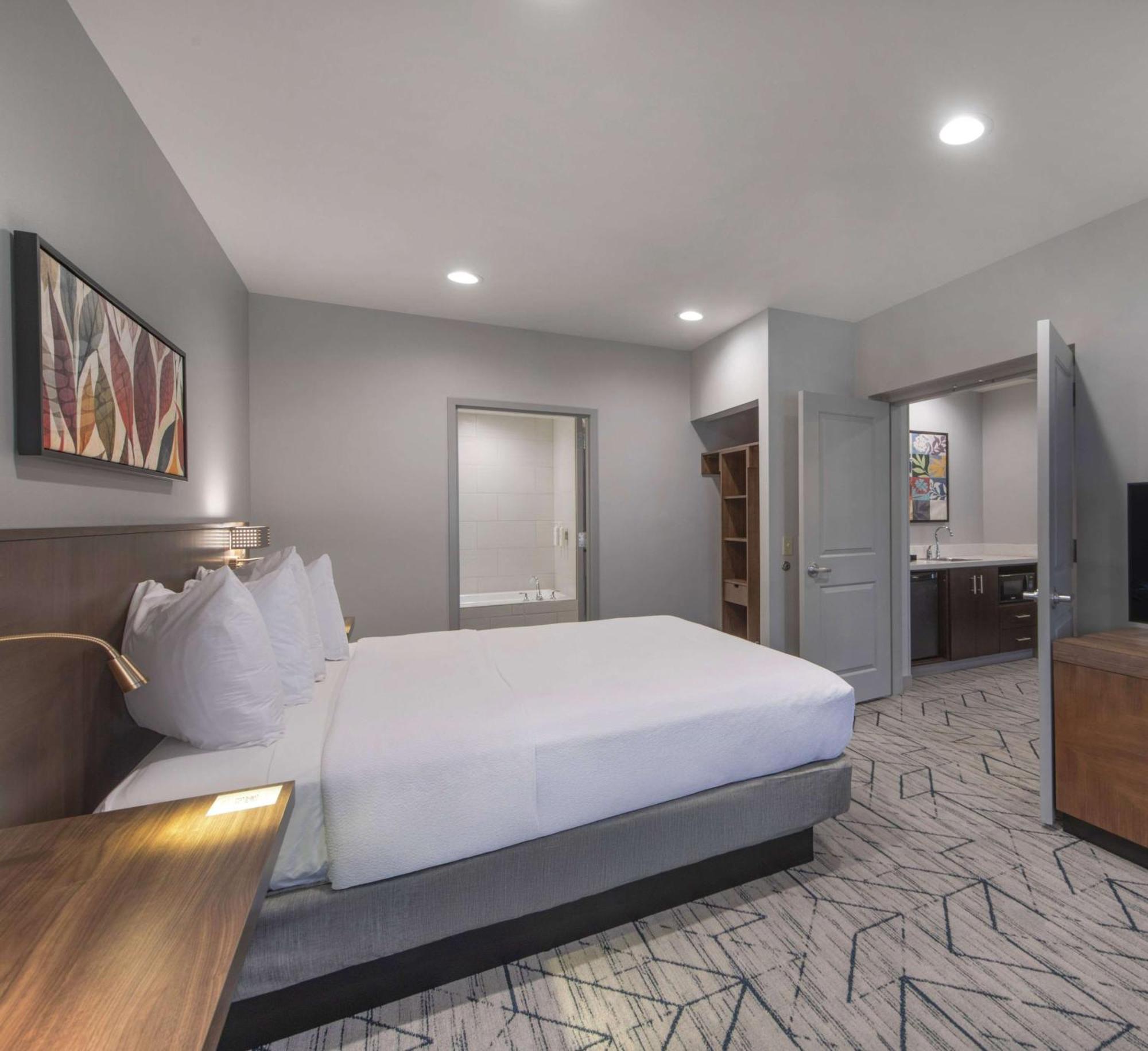 Hilton Garden Inn Raleigh Cary Exterior foto