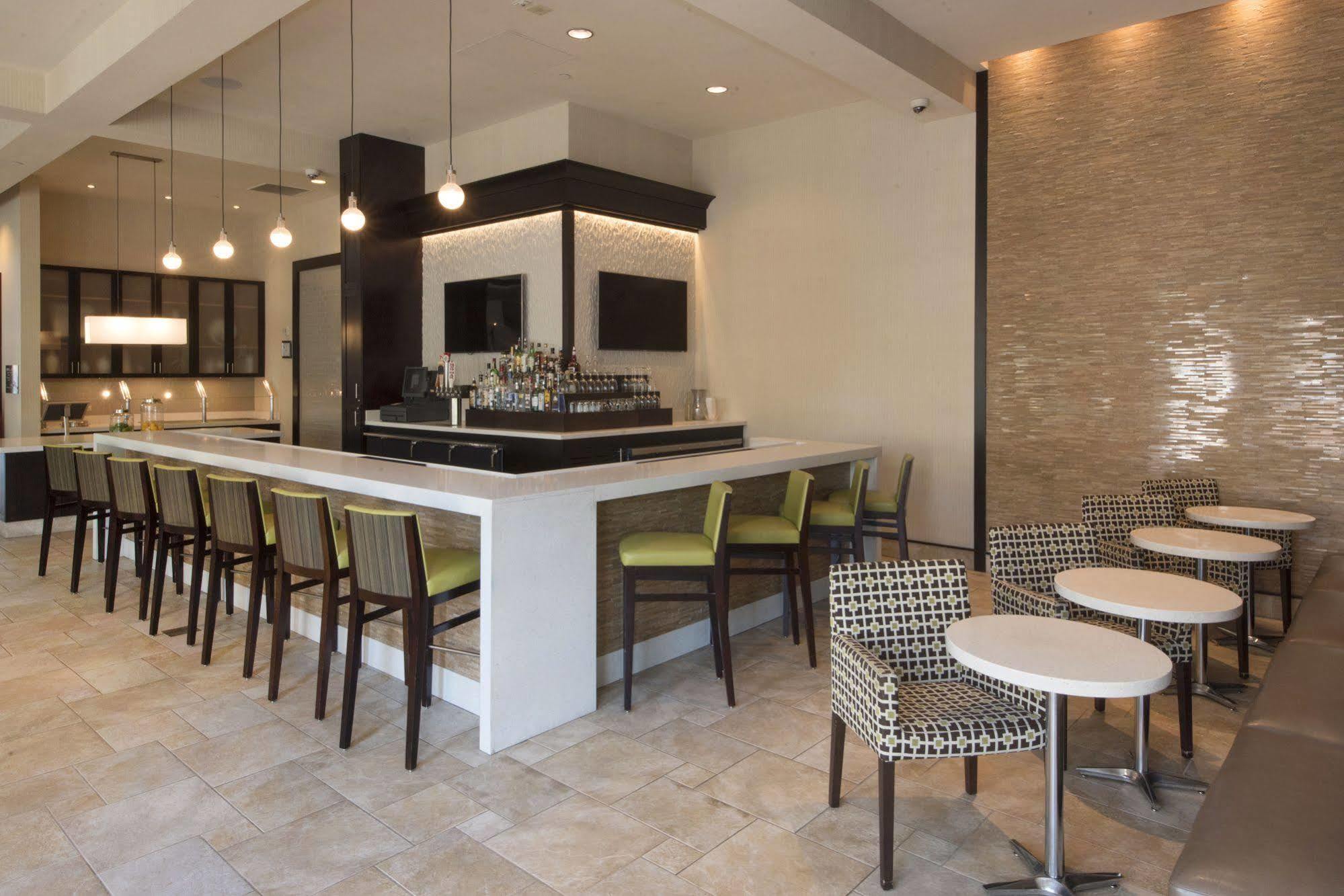 Hilton Garden Inn Raleigh Cary Exterior foto